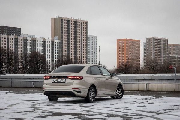 Битва седанов: Livan S6 Pro против Geely Emgrand и Lada Vesta Битва седанов: Livan S6 Pro против Geely Emgrand и Lada Vesta