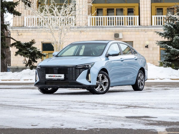 Битва седанов: Livan S6 Pro против Geely Emgrand и Lada Vesta Битва седанов: Livan S6 Pro против Geely Emgrand и Lada Vesta