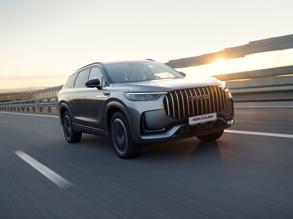 Классическая внешность, интеллектуальная подвеска и кресла с массажем: тест-драйв Jaecoo J8