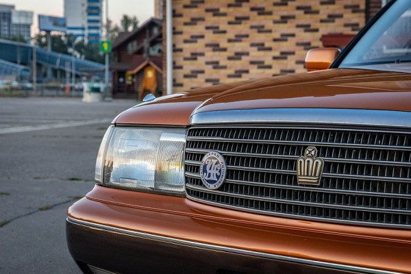Рама, JZ и богатейшая комплектация: опыт владения Toyota Crown VIII 1992 года