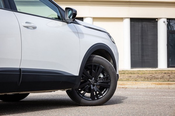 Тест-драйв Peugeot 4008: французская идея, китайская сборка, английское меню