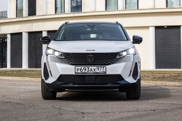 Тест-драйв Peugeot 4008: французская идея, китайская сборка, английское меню