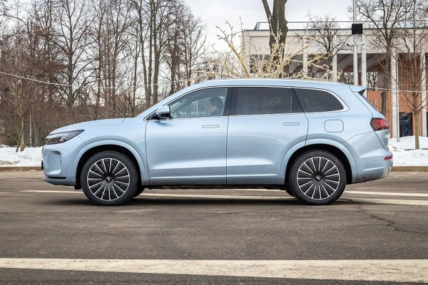 Тест-драйв Seres AITO M7: гаджет или смарт-кар? Тест-драйв Seres AITO M7: гаджет или смарт-кар?