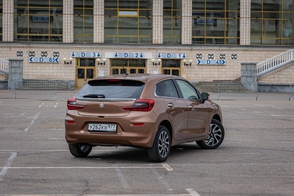 Японец с индийским акцентом: тест-драйв Suzuki Baleno Японец с индийским акцентом: тест-драйв Suzuki Baleno