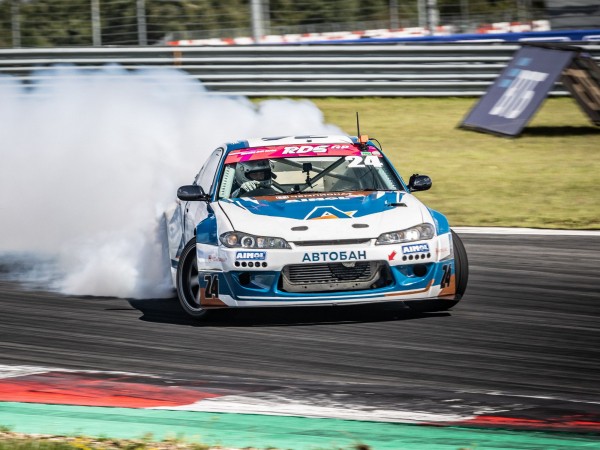 Ниссан с мотором от Тойоты: тюнинг Nissan Silvia S15 для RDS GP