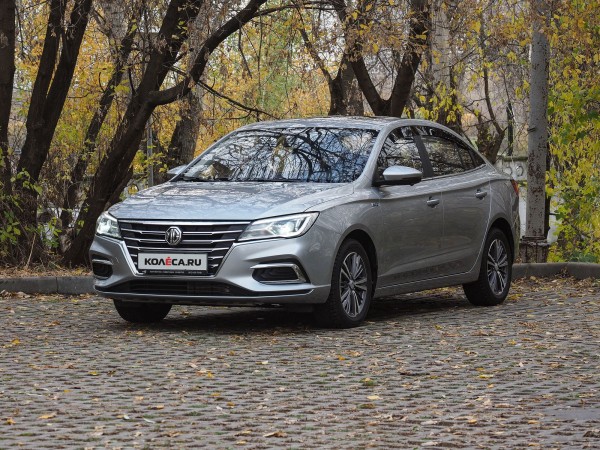 Строгая внешность, дерзкий характер и маленький клиренс: тест-драйв MG5