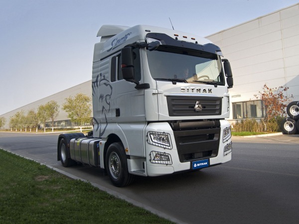 Свой, русскоговорящий: экспресс-тест тягача Sitrak C7H-4X2-S39